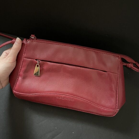 Sag Harbor Red Shoulder Purse Bag - Picture 3 of 8